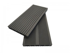 Tradycyjny taras wpc, pusty w środku, 5 kwadratowych otworów z powierzchnią rowka 145x20mm, czarny, długi okres użytkowania na zewnątrz